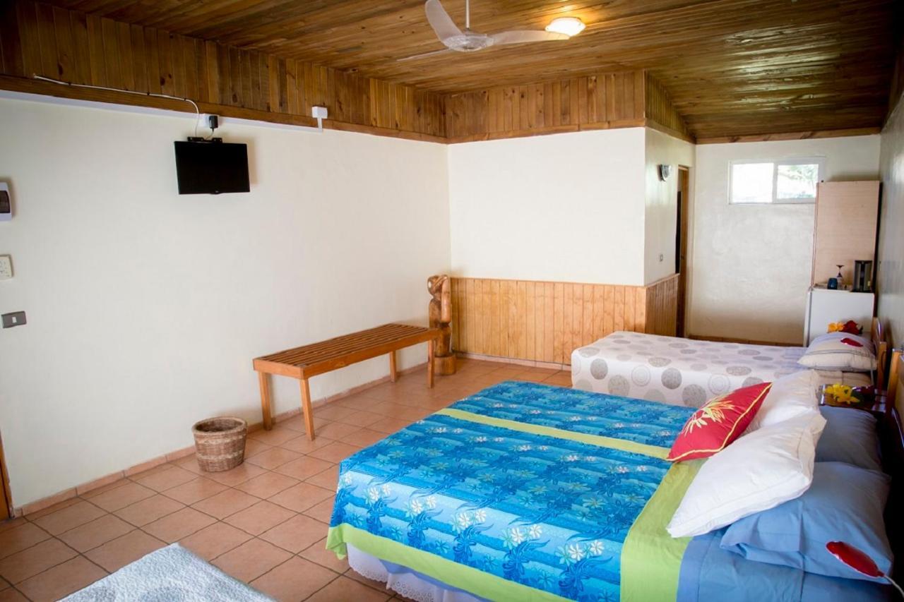Hotel Taura'A Hanga Roa Exterior photo
